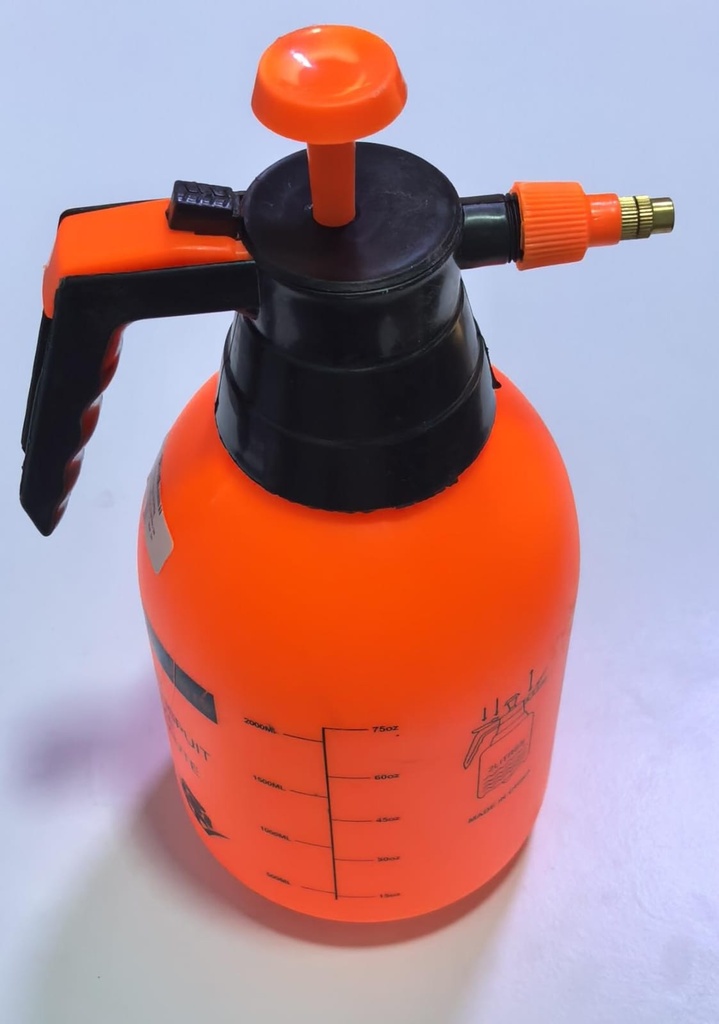LEADER WATER SPRAY BOTTLE GREEN 2LTR -CHINA