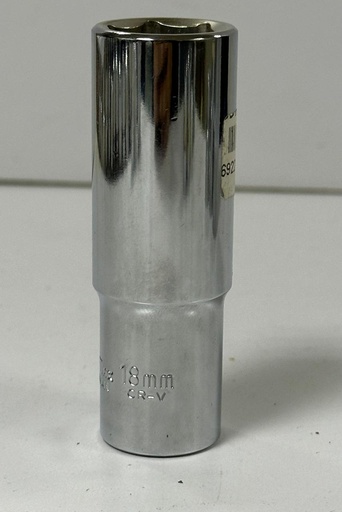 [قوة مقبس 18 ملميتر طويلة-  تايوان CR-V]  FORCE SOCKET 18MM LONG - TAIWAN 